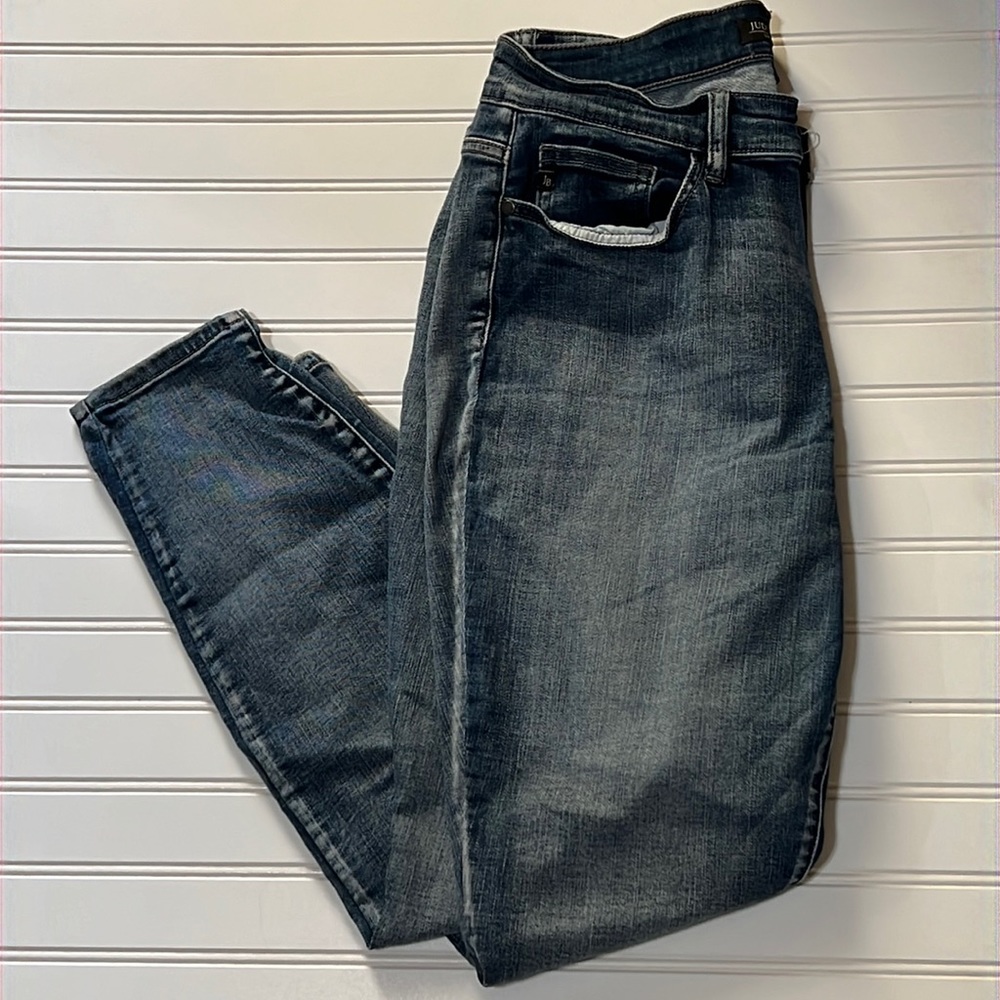 Judy Blue Skinny Fit Jeans